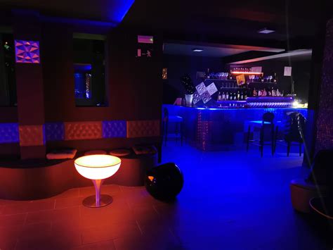 locales swinger madrid|Intercambio de parejas: locales